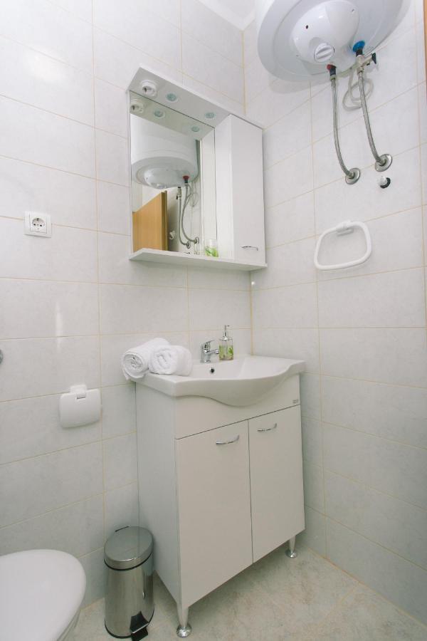 Appartement Apartman Paula 2 à Vinišće Extérieur photo