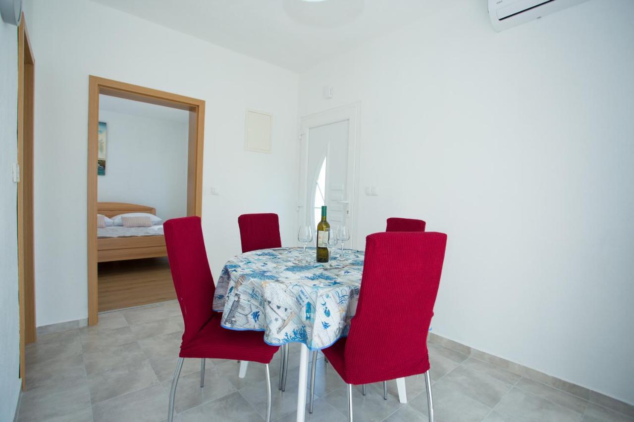 Appartement Apartman Paula 2 à Vinišće Extérieur photo